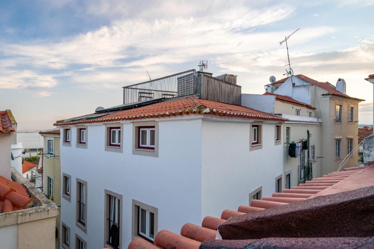 Whome Beco Patacas Perfect Location To Explore Lisboa Exterior foto
